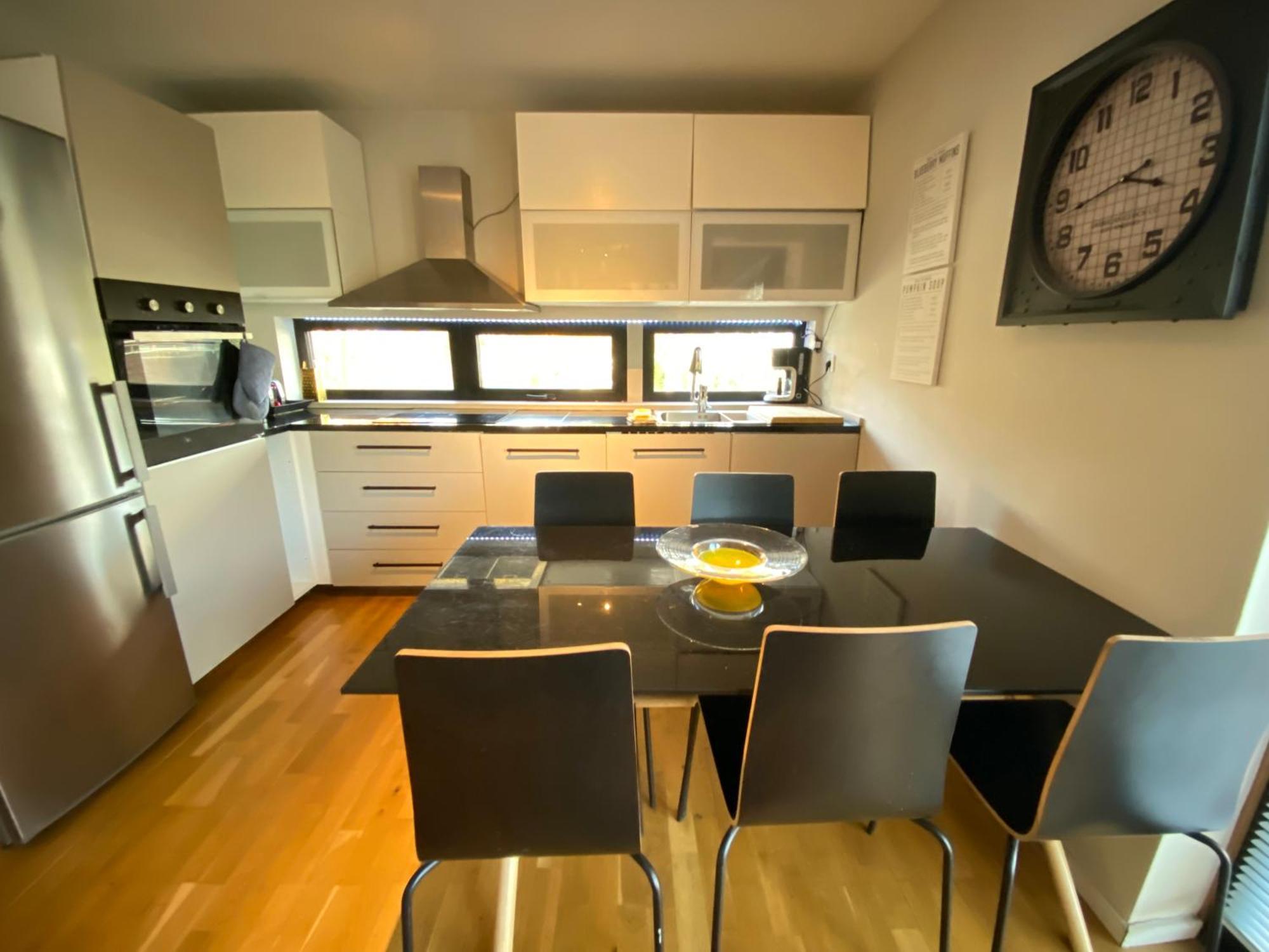 Townhouse On Arlanda Stockholm Metro Line - Easy Checkin Villa Sollentuna Dış mekan fotoğraf
